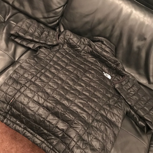 North face jacket - Picture 3 of 3